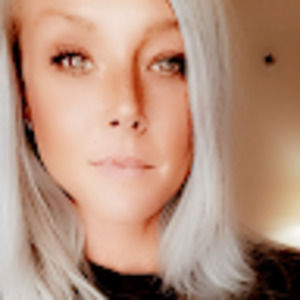 Meet your Posher, Stephaney